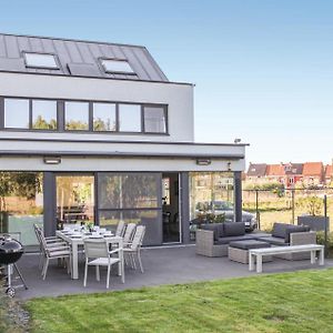 Beautiful home in Brugge w/ WiFi&4 Bedrooms